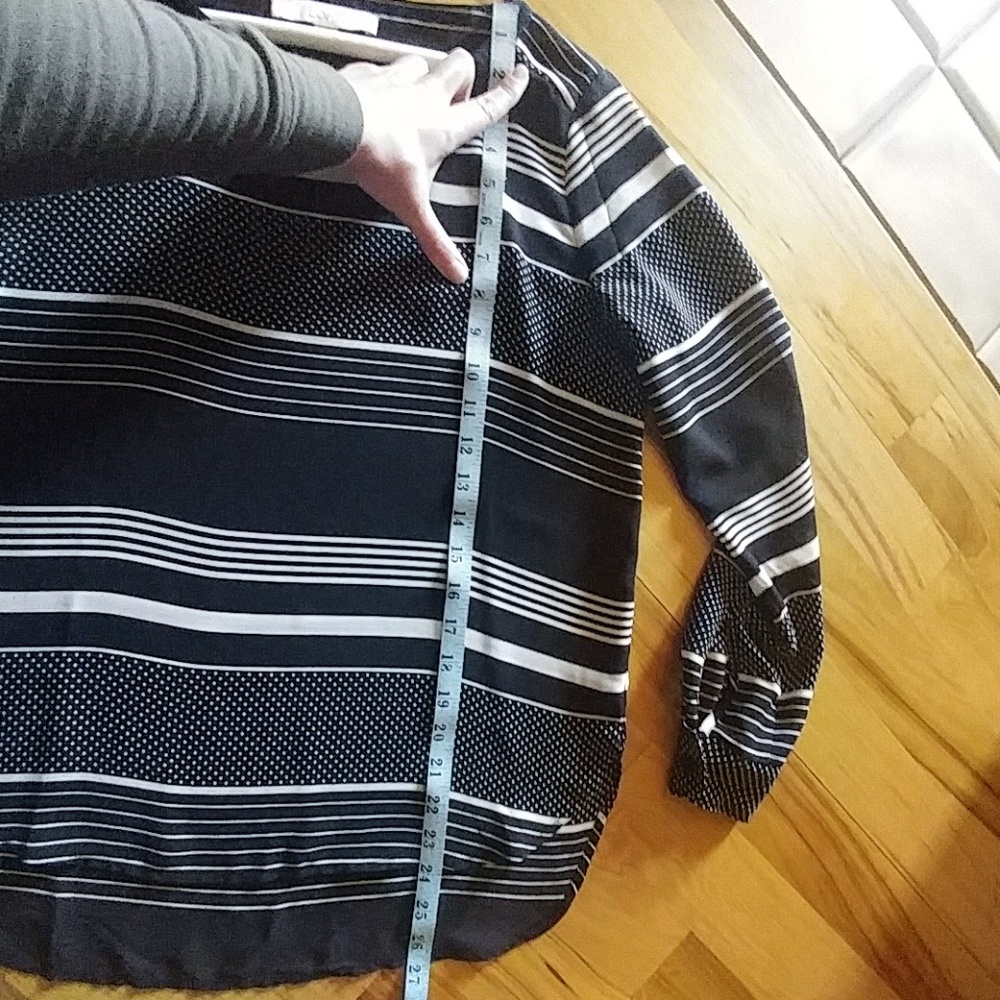 LOFT Blouse - Picture 5 of 8